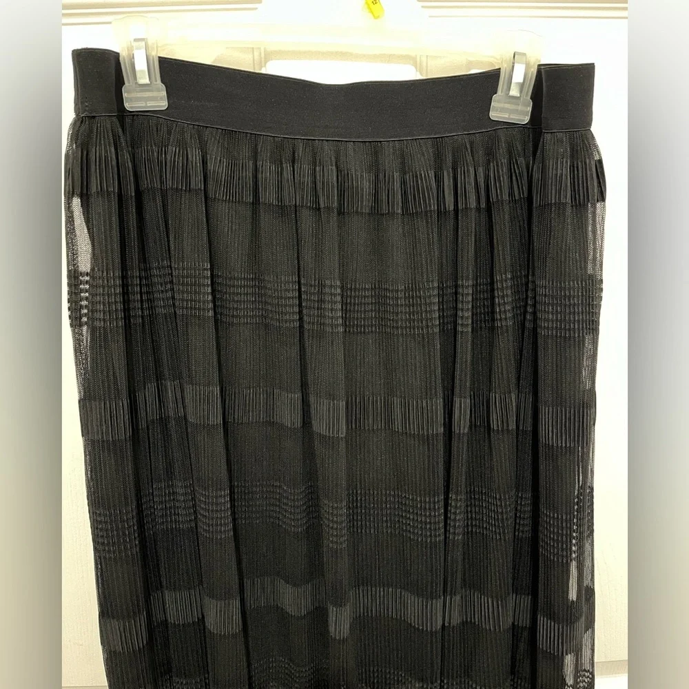 Lena Gabrielle Women’s Black Maxi Skirt Size M - Picture 4 of 12